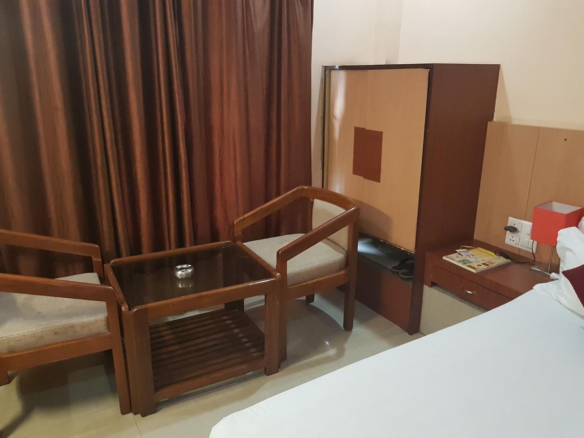 Hotel Simla 西里古里 外观 照片