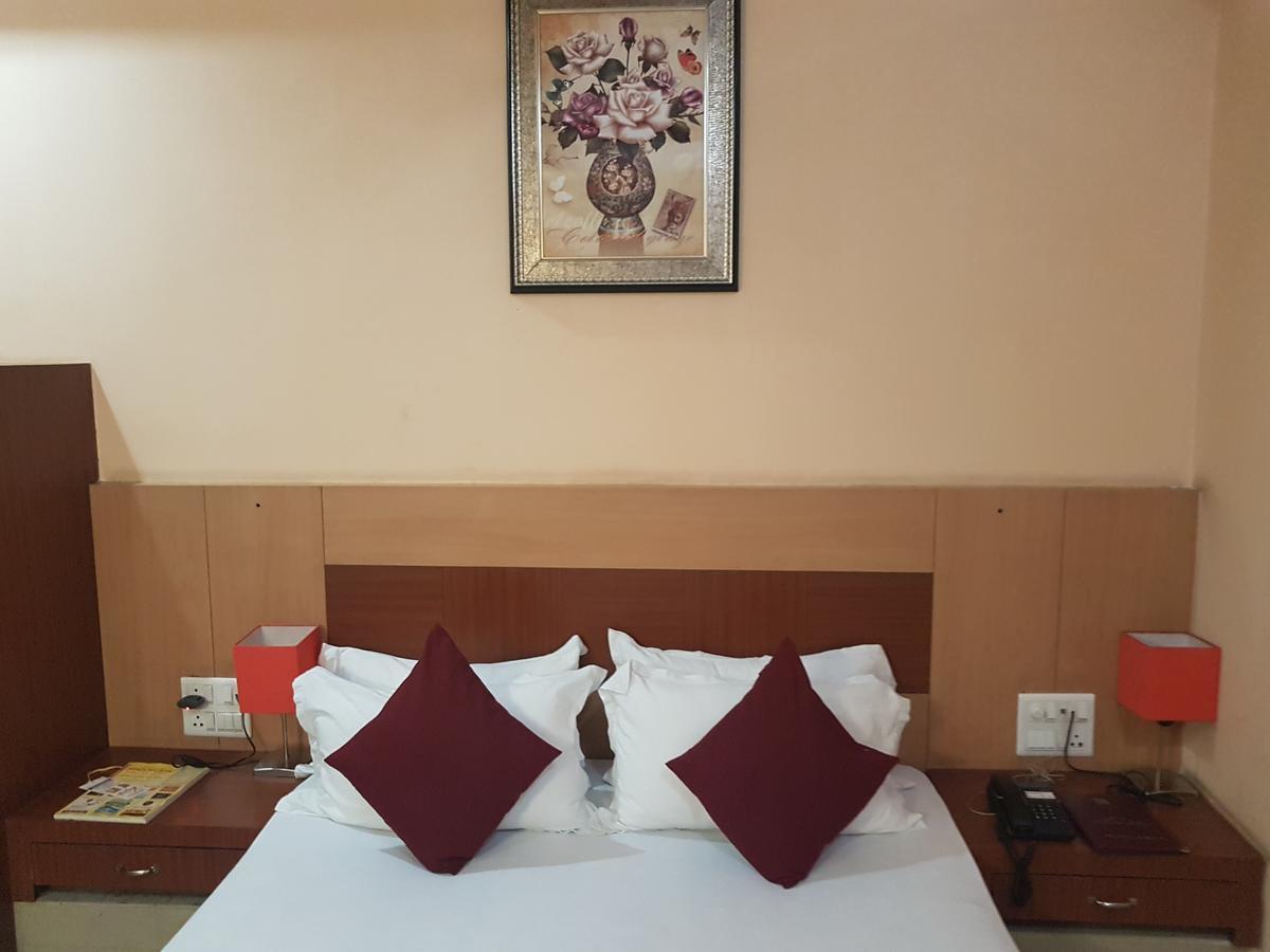 Hotel Simla 西里古里 外观 照片