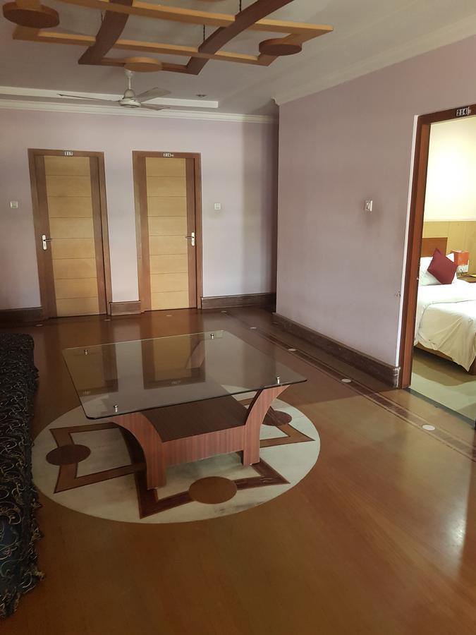 Hotel Simla 西里古里 外观 照片