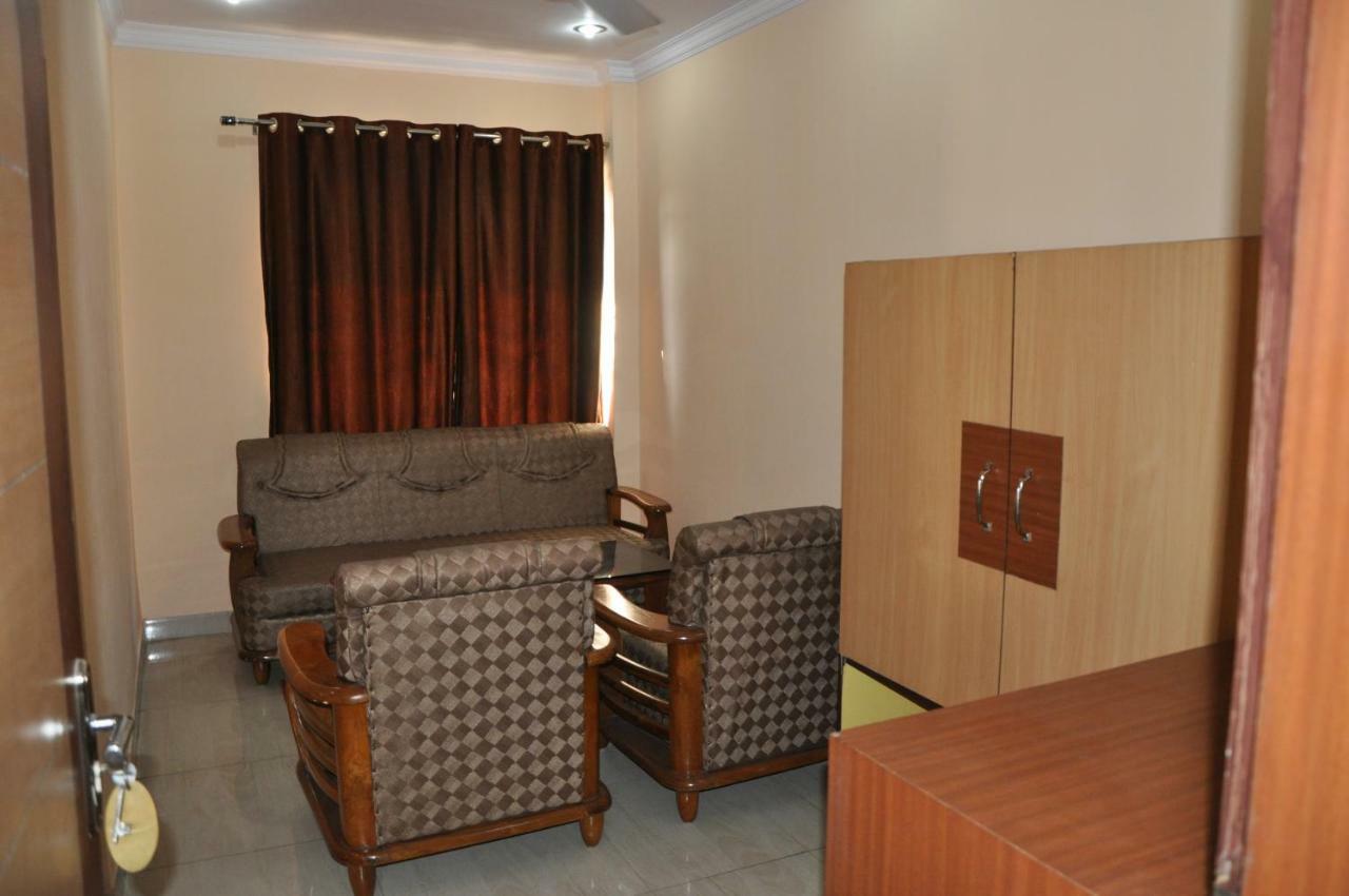 Hotel Simla 西里古里 外观 照片